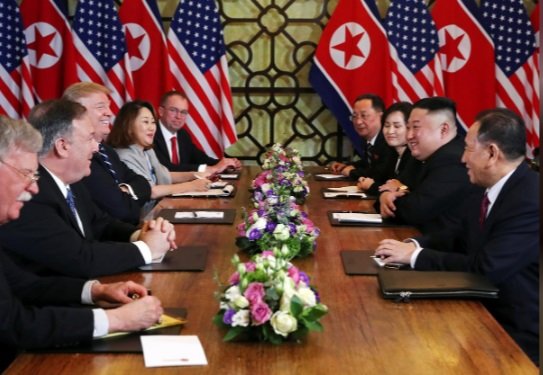 مذاکرات رهبران آمریکا و کره شمالی در هانوی ویتنام در حالی به پایان رسید که دو طرف به توافقی دست پیدا نکردند.