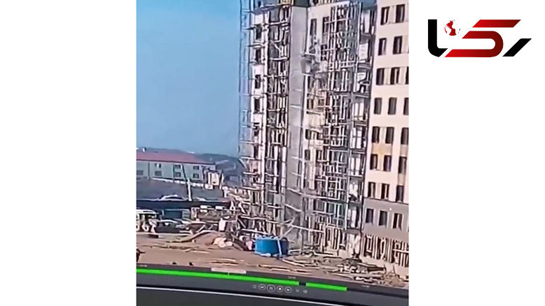 سقوط هولناک کارگران یک ساختمان از داربست + فیلم / روسیه