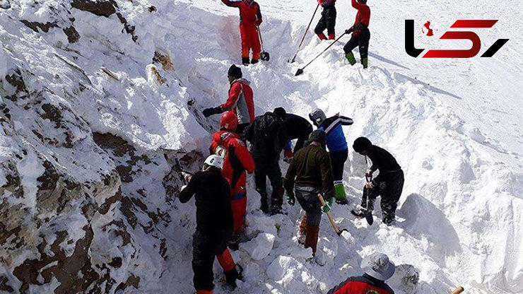 تحویل بخشی ازپیکرجانباختگان حادثه سقوط هواپیما به پزشکی قانونی