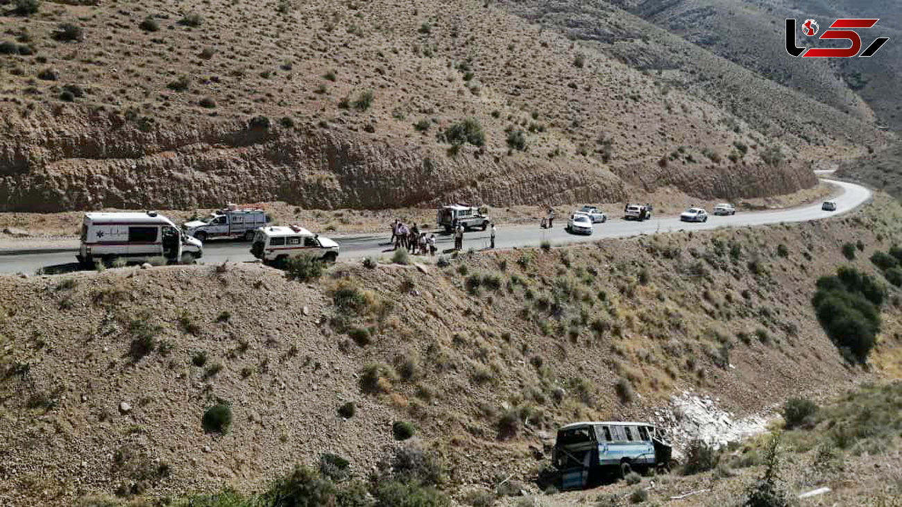 سقوط خونین مینی بوس به دره فیروزکوه حال 15 نفر وخیم است