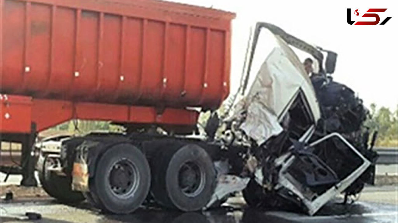 حادثه برای 12 نفر در مصدوم در تصادف مینی‌بوس با تریلر در قزوین