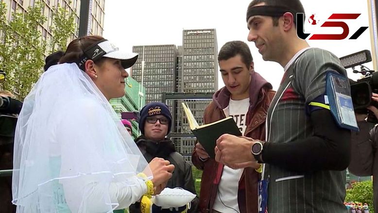 عروسی دختر و پسر دونده در مسابقه دو ماراتن + عکس