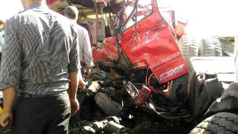حادثه مرگبار برای سرویس معلمان آموزش و پروش/ 13 تن کشته و مجروح شدند/ راننده کامیون مقصر شناخته شد